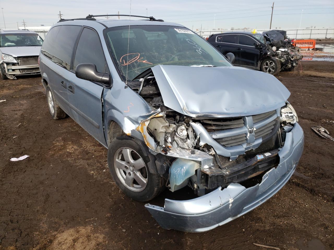 DODGE GRAND CARA 2005 z numerem VIN 1D4GP24R25B294255 - Zdjęcie z aukcji