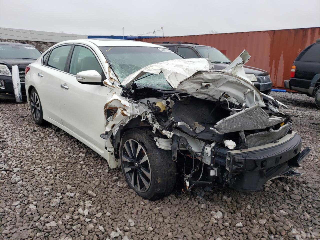 NISSAN ALTIMA 2.5 2017 with VIN 1N4AL3AP7HC498237 - Photo from auction