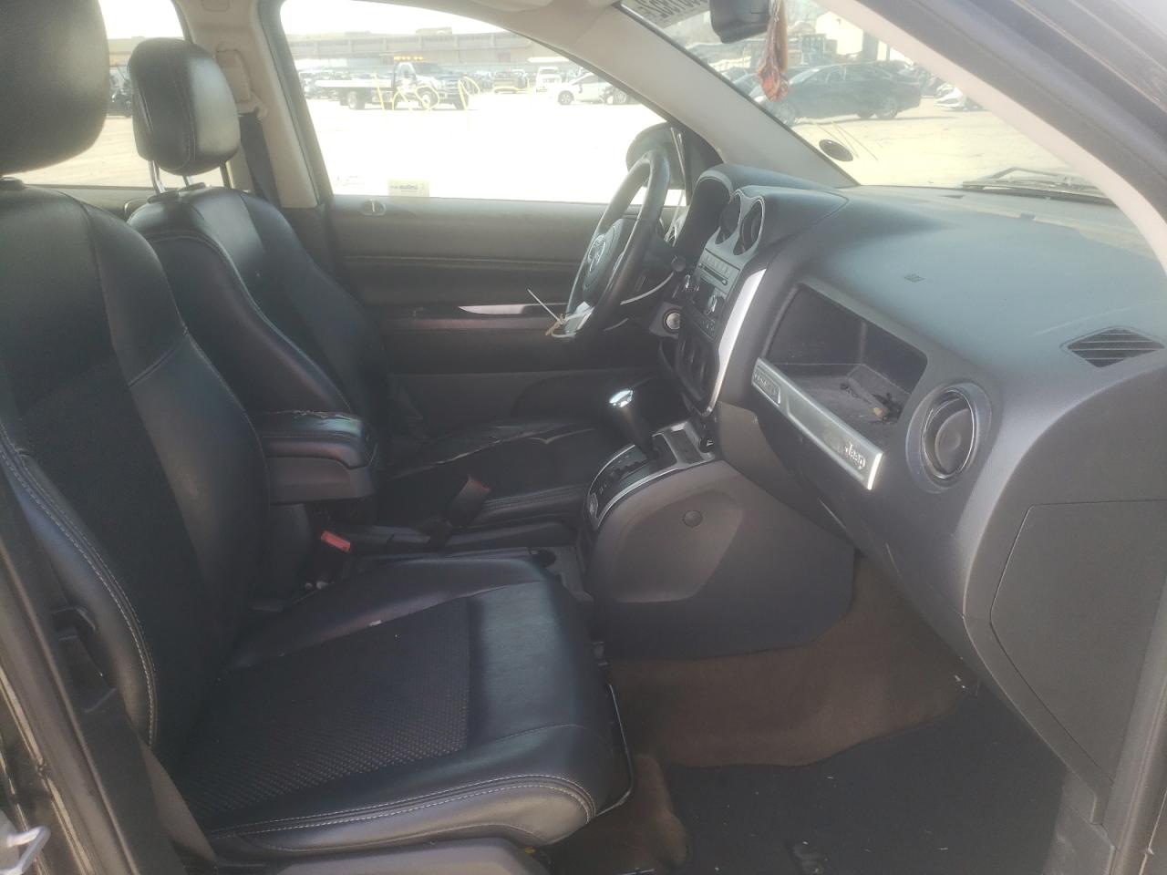 Photo 5 from auction – 2016 JEEP COMPASS LA with VIN 1C4NJCEB3GD651401