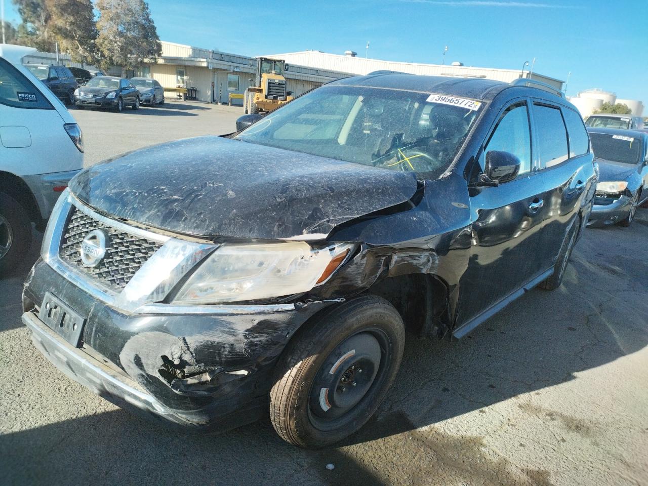 Photo 2 from auction – 2016 NISSAN PATHFINDER with VIN 5N1AR2MM1GC647465