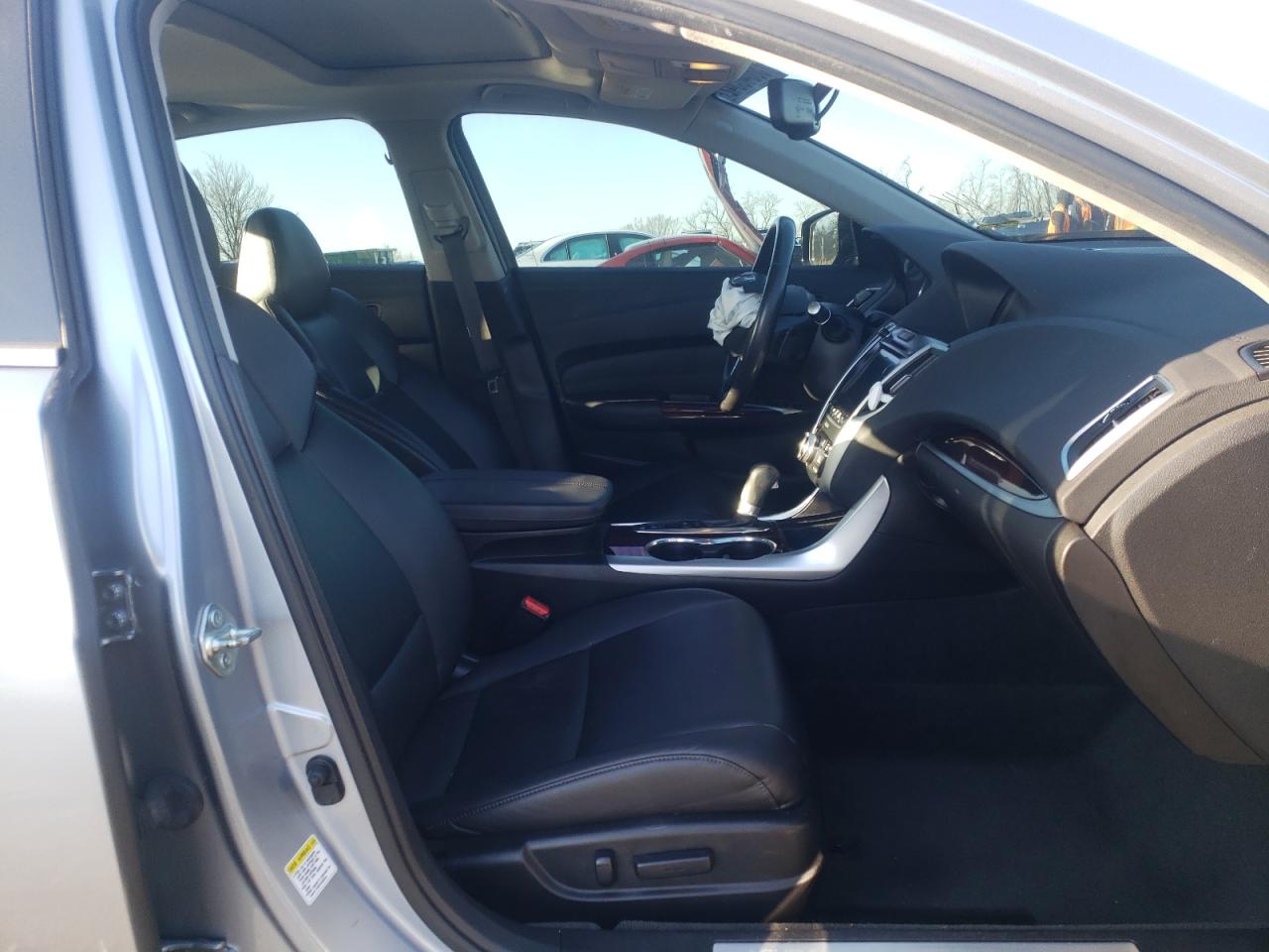 Photo 5 from auction – 2015 ACURA TLX with VIN 19UUB1F33FA029693