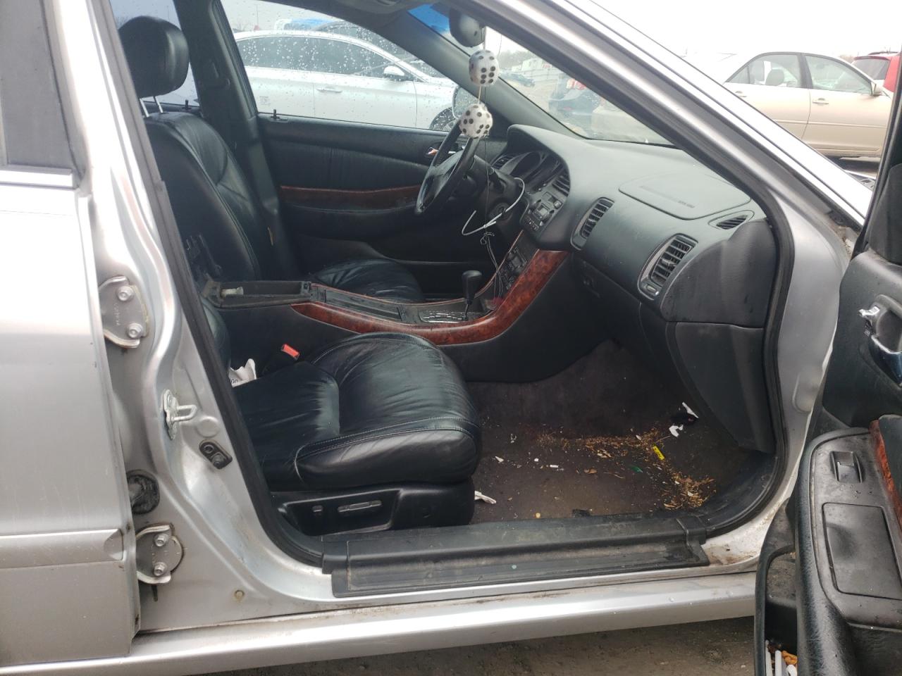 Photo 5 from auction – 1999 ACURA 3.2TL with VIN 19UUA5643XA028662