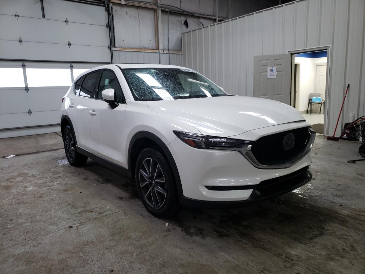 MAZDA CX-5 GRAND 2017 with VIN JM3KFBDL4H0107269 - Photo from auction