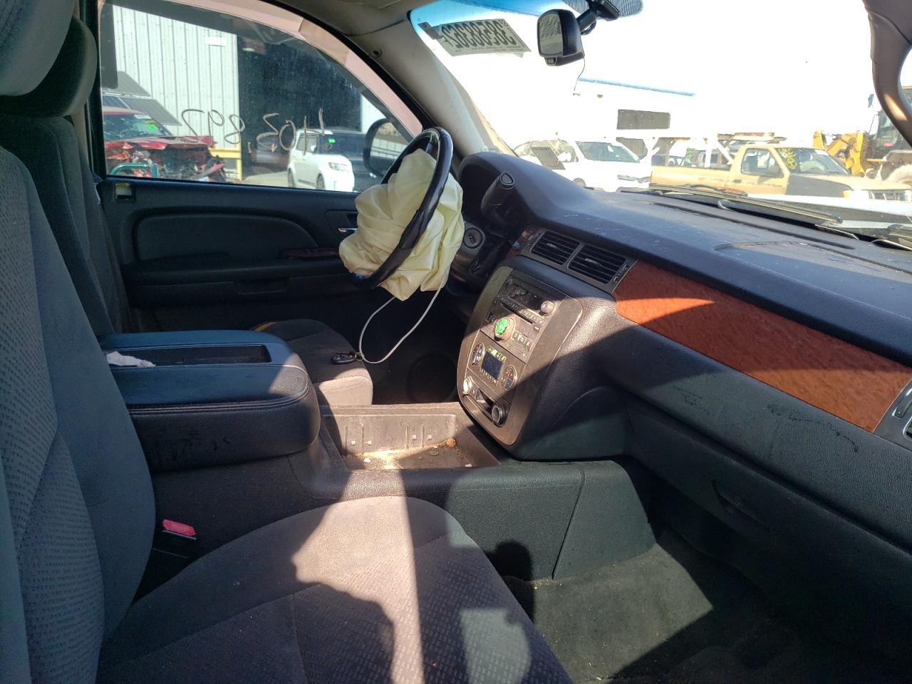Photo 5 from auction – 2007 GMC YUKON with VIN 1GKFC13J27R393473