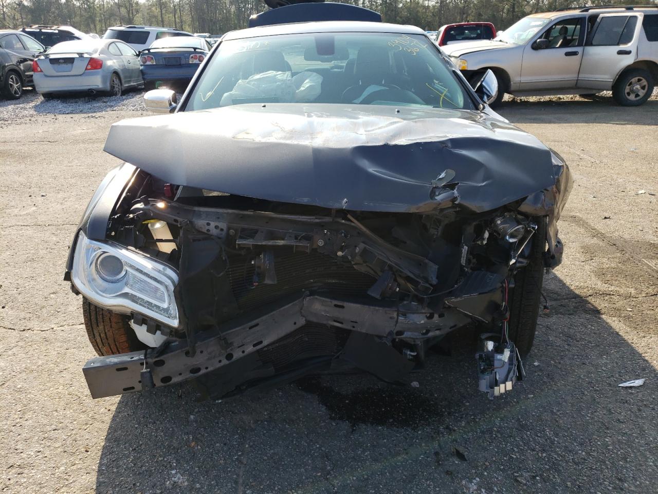 Photo 9 from auction – 2016 CHRYSLER 300C with VIN 2C3CCAEG4GH243465