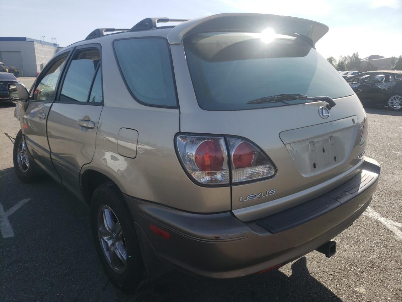 صورة رقم 3 من المزاد - 2002 LEXUS RX 300 مع VIN JTJGF10UX20140854
