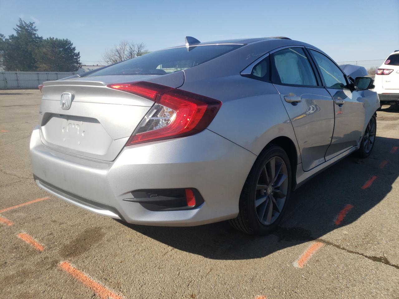 Photo 4 from auction – 2019 HONDA CIVIC EX with VIN 19XFC1F37KE001035
