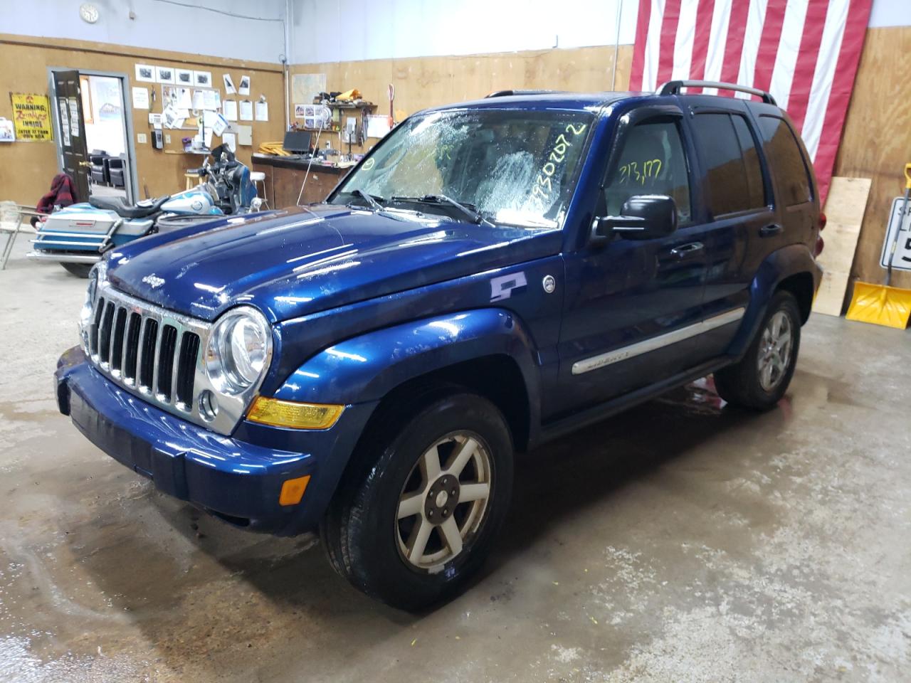 Photo 2 from auction – 2005 JEEP LIBERTY LI with VIN 1J4GL58K65W650412