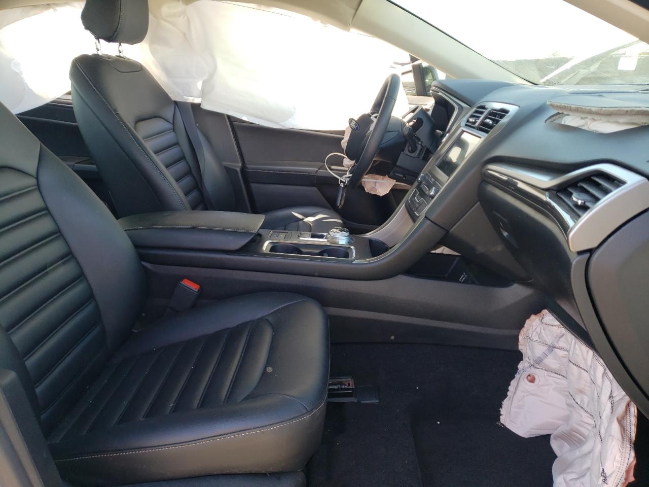 Photo 5 from auction – 2020 FORD FUSION SEL with VIN 3FA6P0CD0LR207695