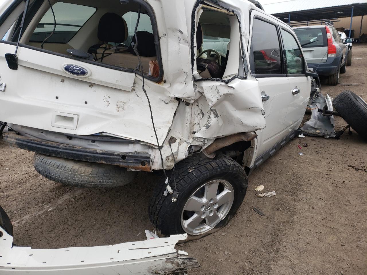صورة رقم 9 من المزاد - 2011 FORD ESCAPE XLT مع VIN 1FMCU9D77BKC39108