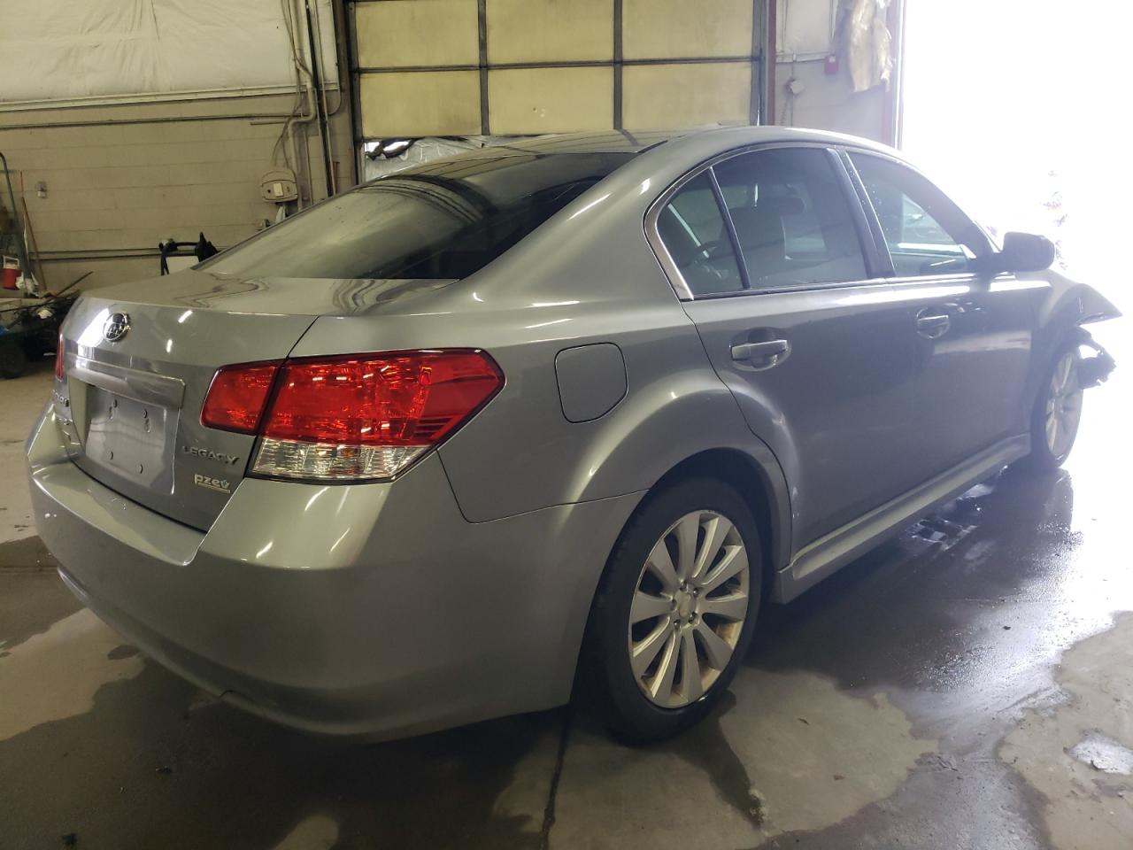 Photo 4 from auction – 2010 SUBARU LEGACY 2.5 with VIN 4S3BMBL68A3247212