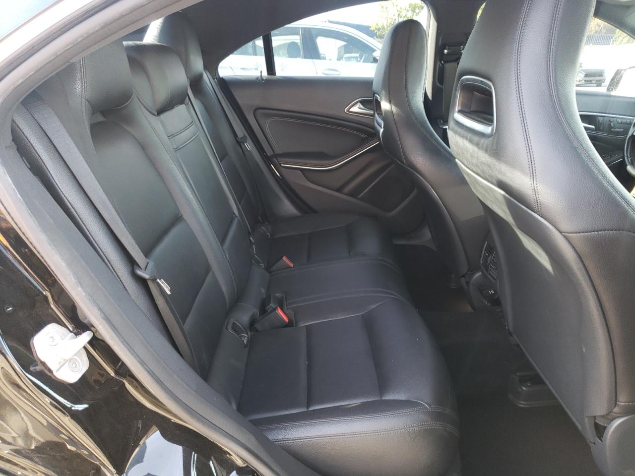 Photo 6 from auction – 2015 MERCEDES-BENZ CLA 250 with VIN WDDSJ4EB8FN192602