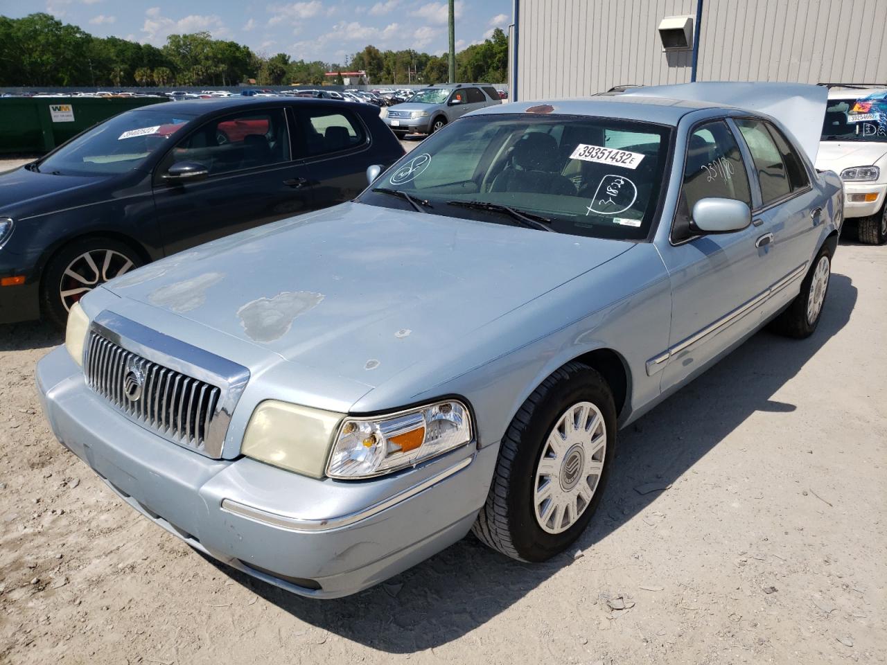 Photo 2 from auction – 2007 MERCURY GRAND MARQ with VIN 2MEFM74V97X610423