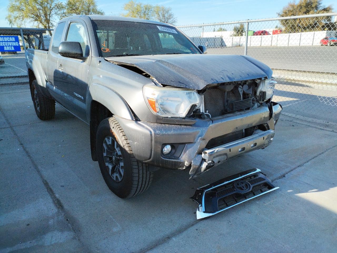 TOYOTA TACOMA PRE 2015 with VIN 5TFTU4GN8FX065415 - Photo from auction