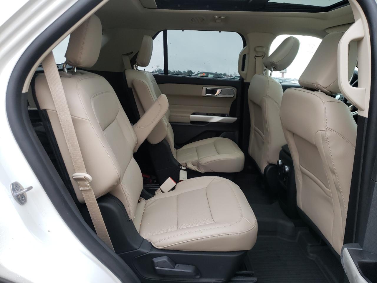 Photo 6 from auction – 2021 FORD EXPLORER L with VIN 1FMSK7FH1MGC15467