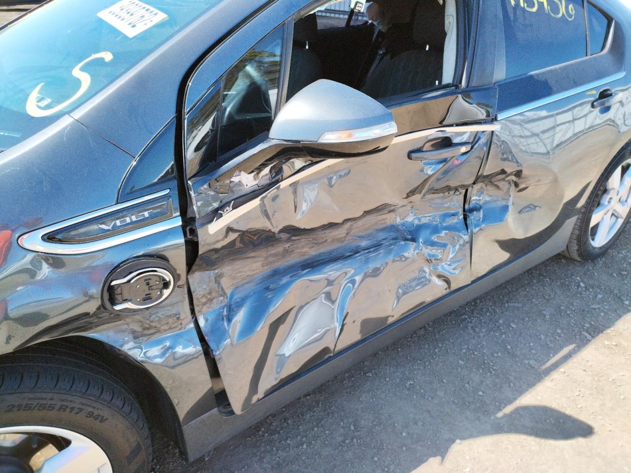 Photo 10 from auction – 2011 CHEVROLET VOLT with VIN 1G1RC6E46BU100055