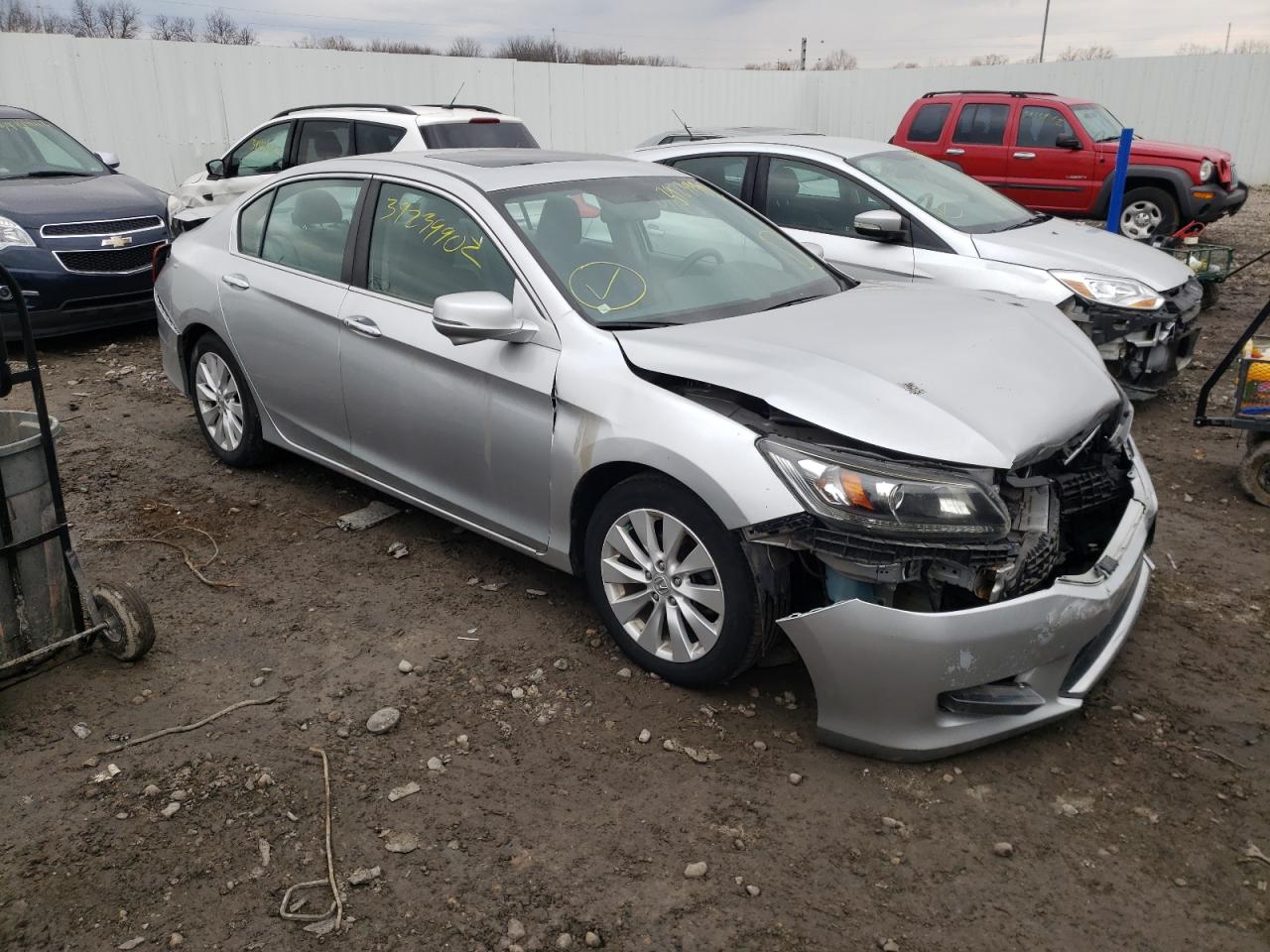 HONDA ACCORD EX 2015 with VIN 1HGCR2F70FA131212 - Photo from auction