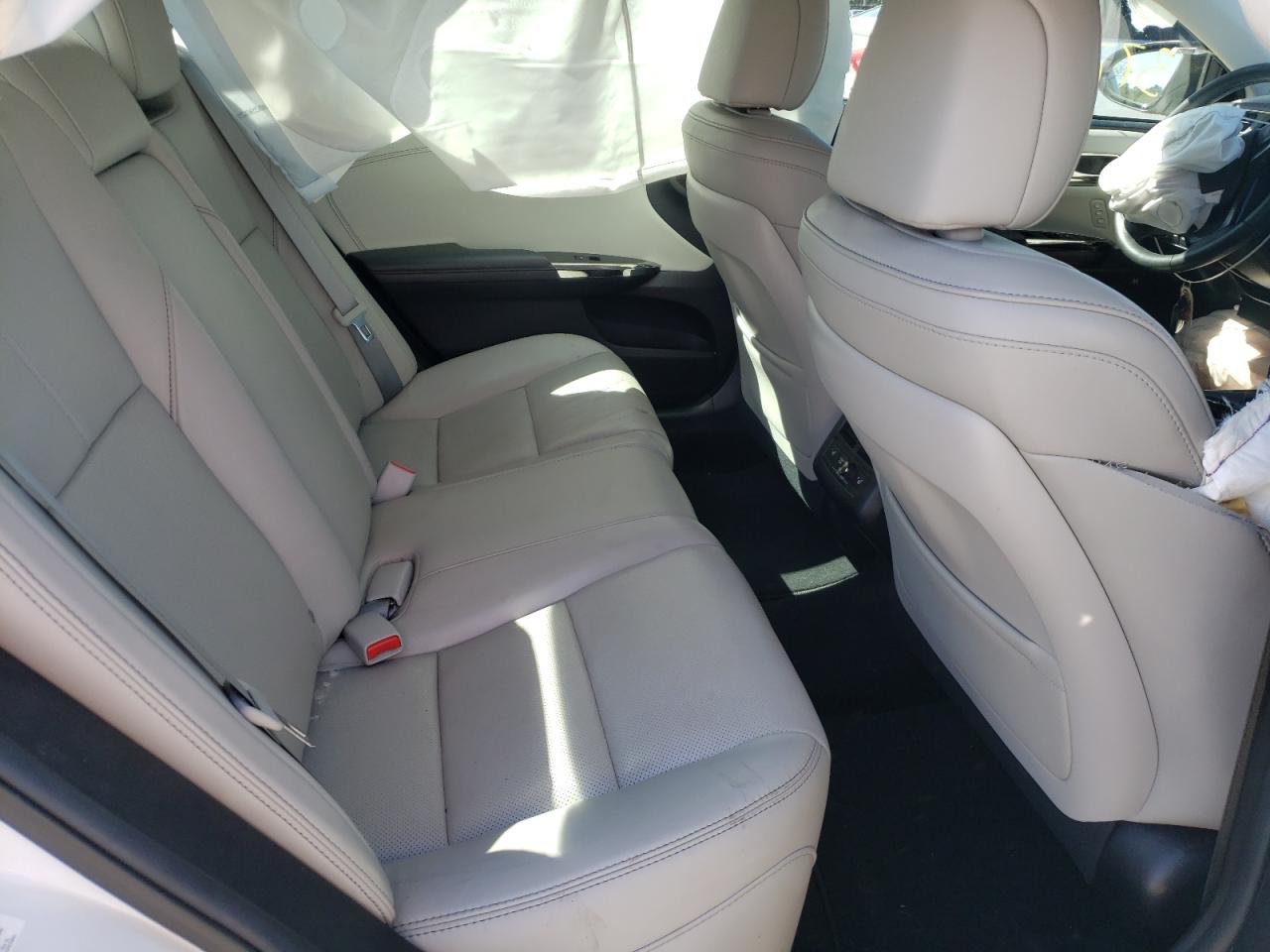Photo 6 from auction – 2016 TOYOTA AVALON XLE with VIN 4T1BK1EB6GU212421