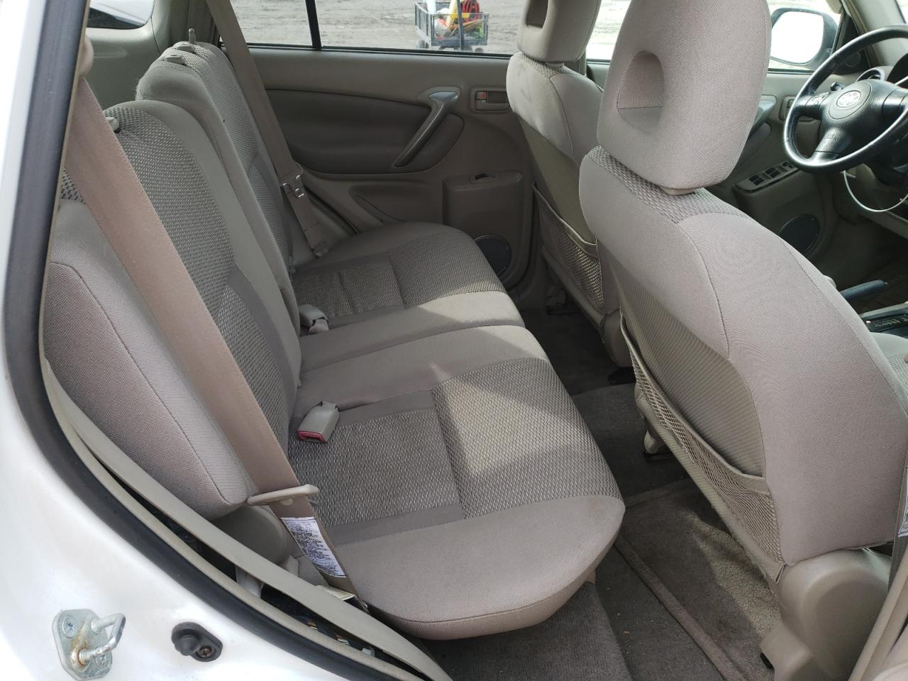 Photo 6 from auction – 2004 TOYOTA RAV4 with VIN JTEHD20V040010057
