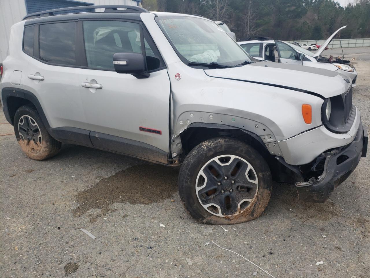 Photo 9 from auction – 2016 JEEP RENEGADE T with VIN ZACCJBCT6GPC75291