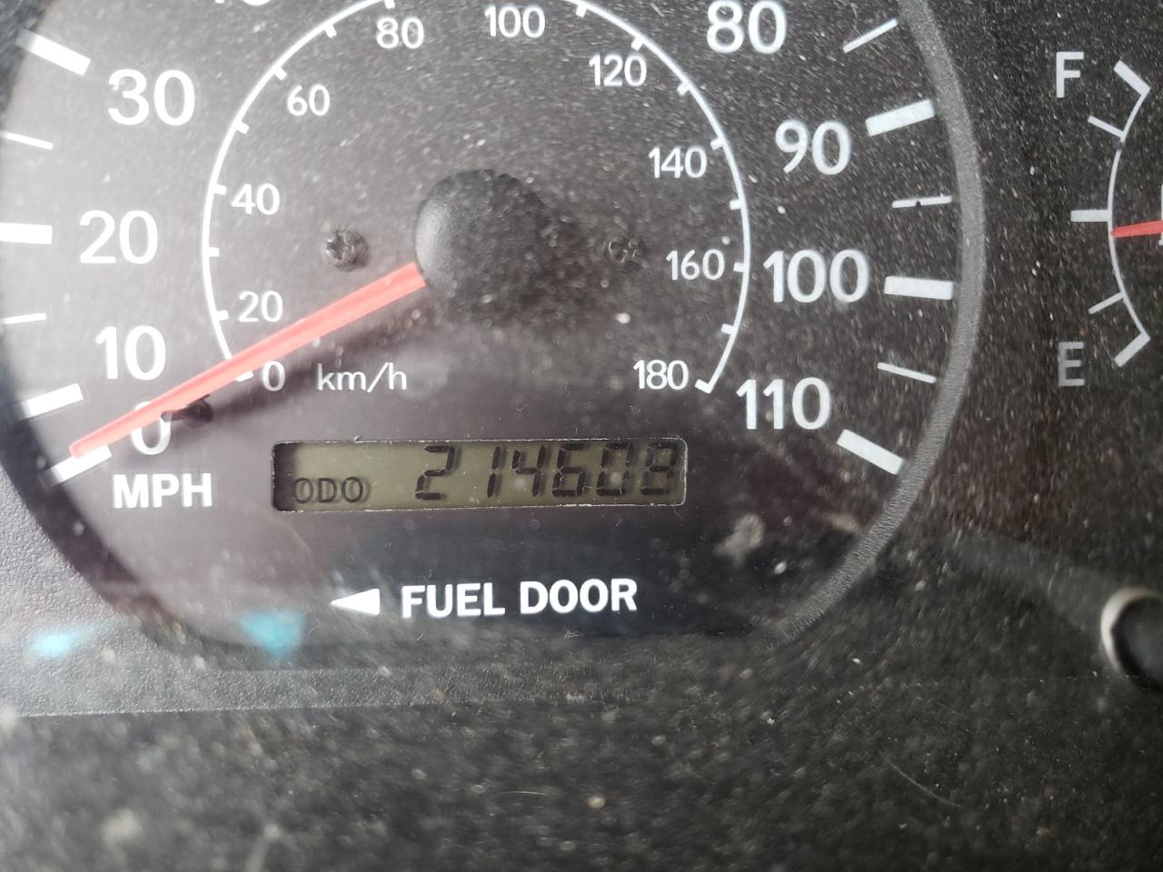 Photo 8 from auction – 2000 TOYOTA SIENNA LE with VIN 4T3ZF13C8YU217398