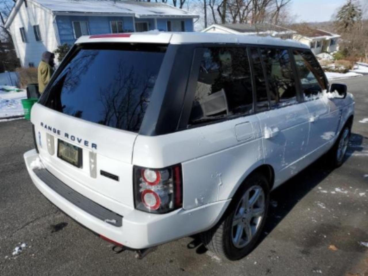 Photo 4 from auction – 2011 LAND ROVER RANGE ROVE with VIN SALMF1E46BA356749