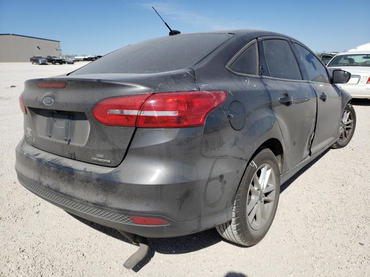 Photo 4 from auction – 2016 FORD FOCUS SE with VIN 1FADP3F23GL336537