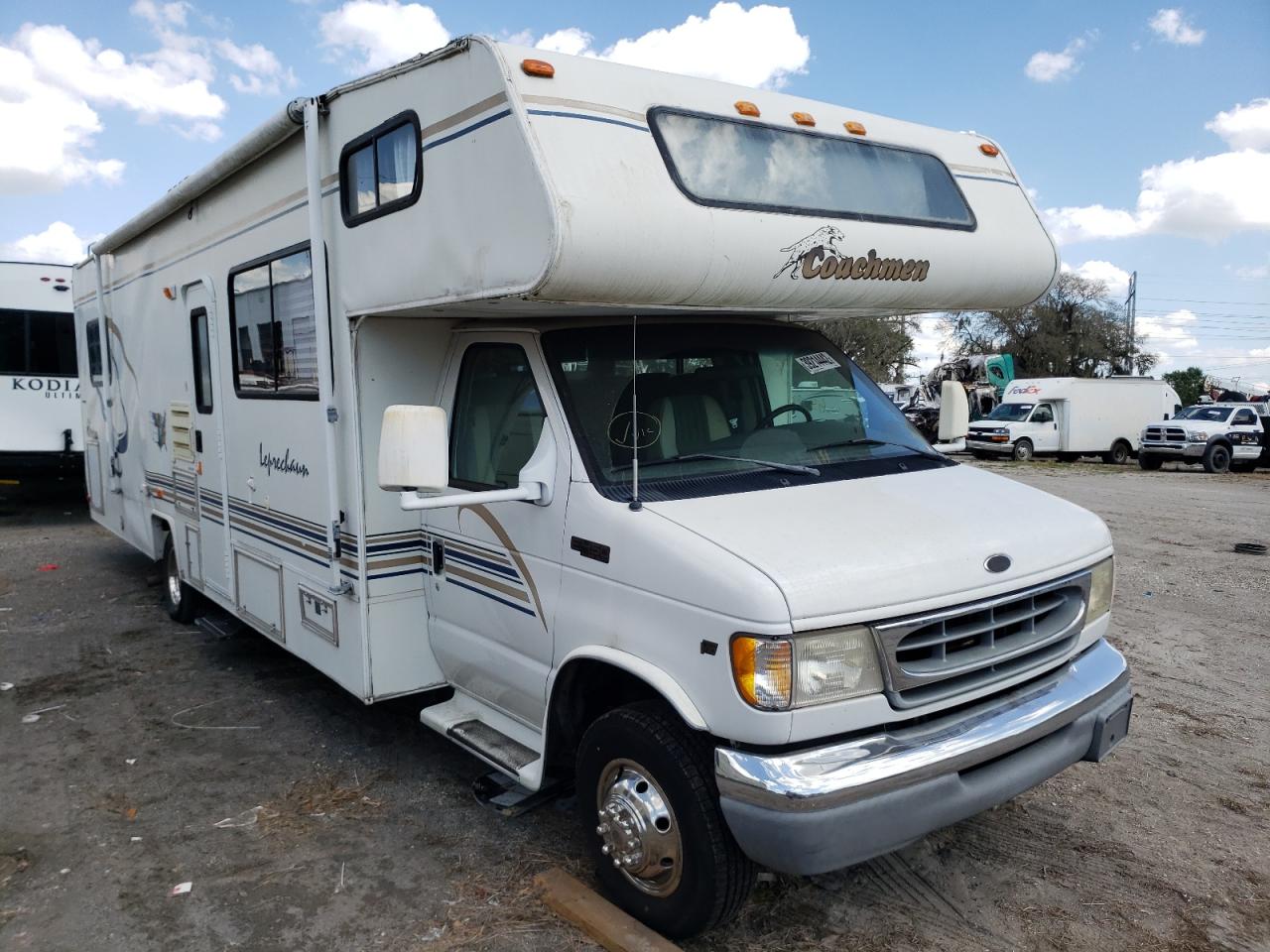 COACH LEPRECHAUN 2000 with VIN 1FDXE45SXYHA11016 - Photo from auction