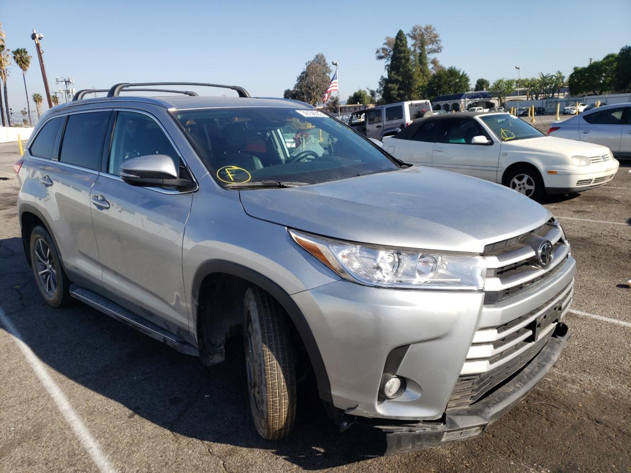 Photo 1 from auction – 2019 TOYOTA HIGHLANDER with VIN 5TDKZRFH5KS567787