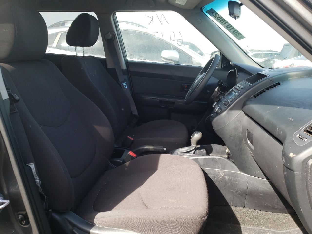 Photo 5 from auction – 2013 KIA SOUL with VIN KNDJT2A50D7611824