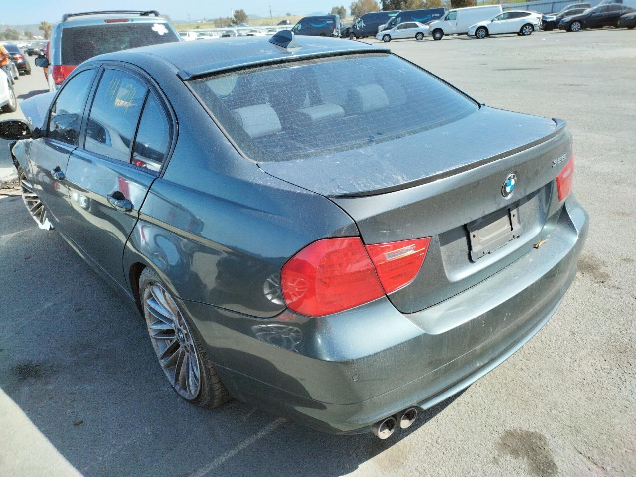 Photo 3 from auction – 2010 BMW 328 I SULE with VIN WBAPH5G51ANM71002
