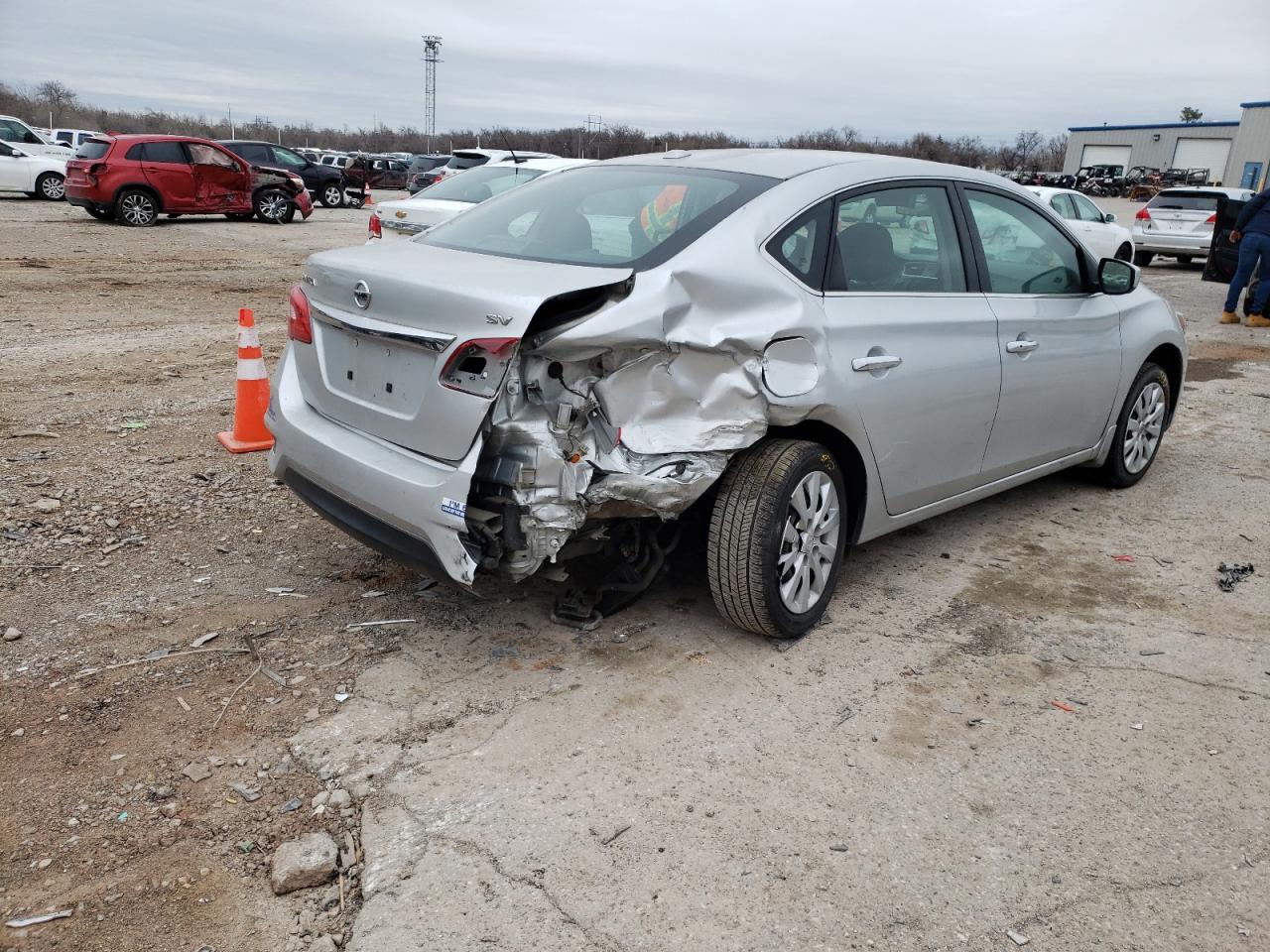 Photo 4 from auction – 2016 NISSAN SENTRA S with VIN 3N1AB7AP1GY209043
