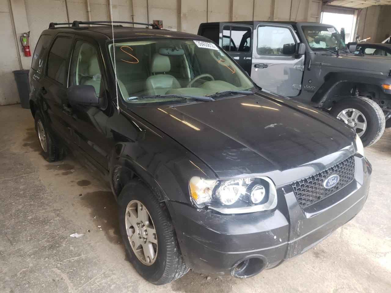 FORD ESCAPE LIM 2005 with VIN 1FMYU94175KA24382 - Photo from auction