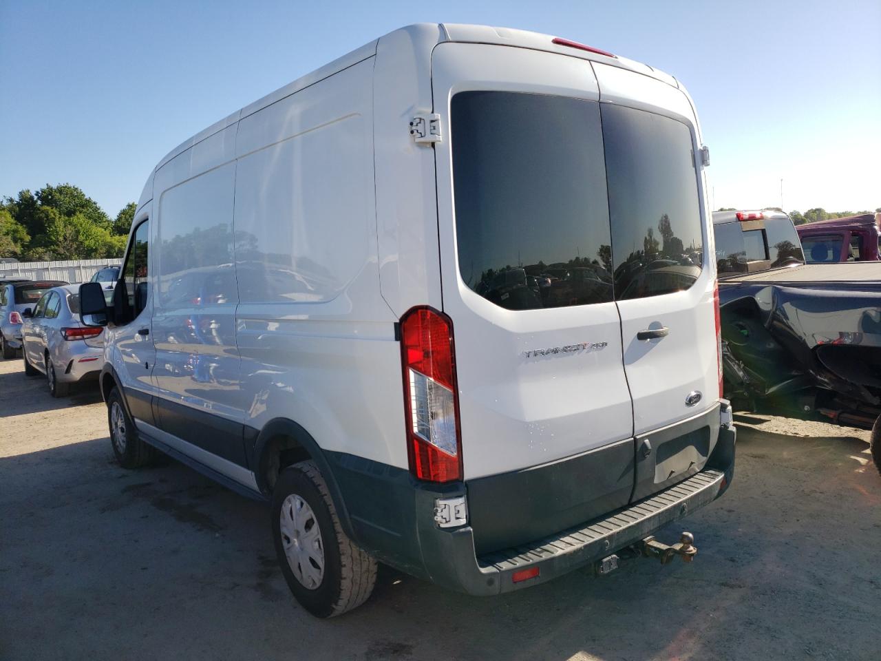 Photo 3 from auction – 2017 FORD TRANSIT T- with VIN 1FTYR1CM8HKA36211