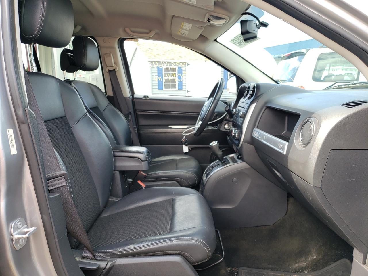 Photo 5 from auction – 2016 JEEP COMPASS LA with VIN 1C4NJDEB6GD760103