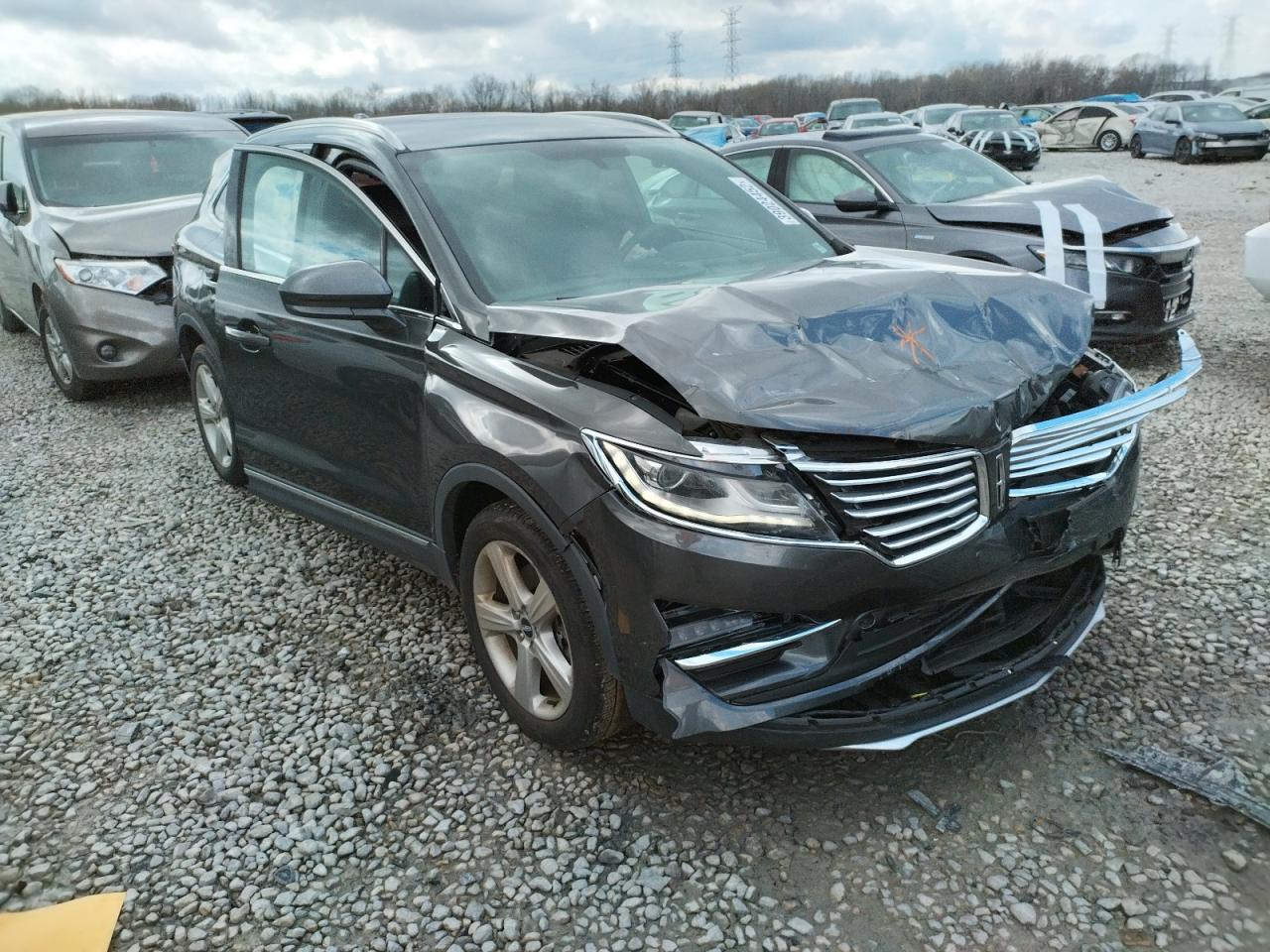 Photo 1 from auction – 2017 LINCOLN MKC PREMIE with VIN 5LMCJ1C96HUL52023