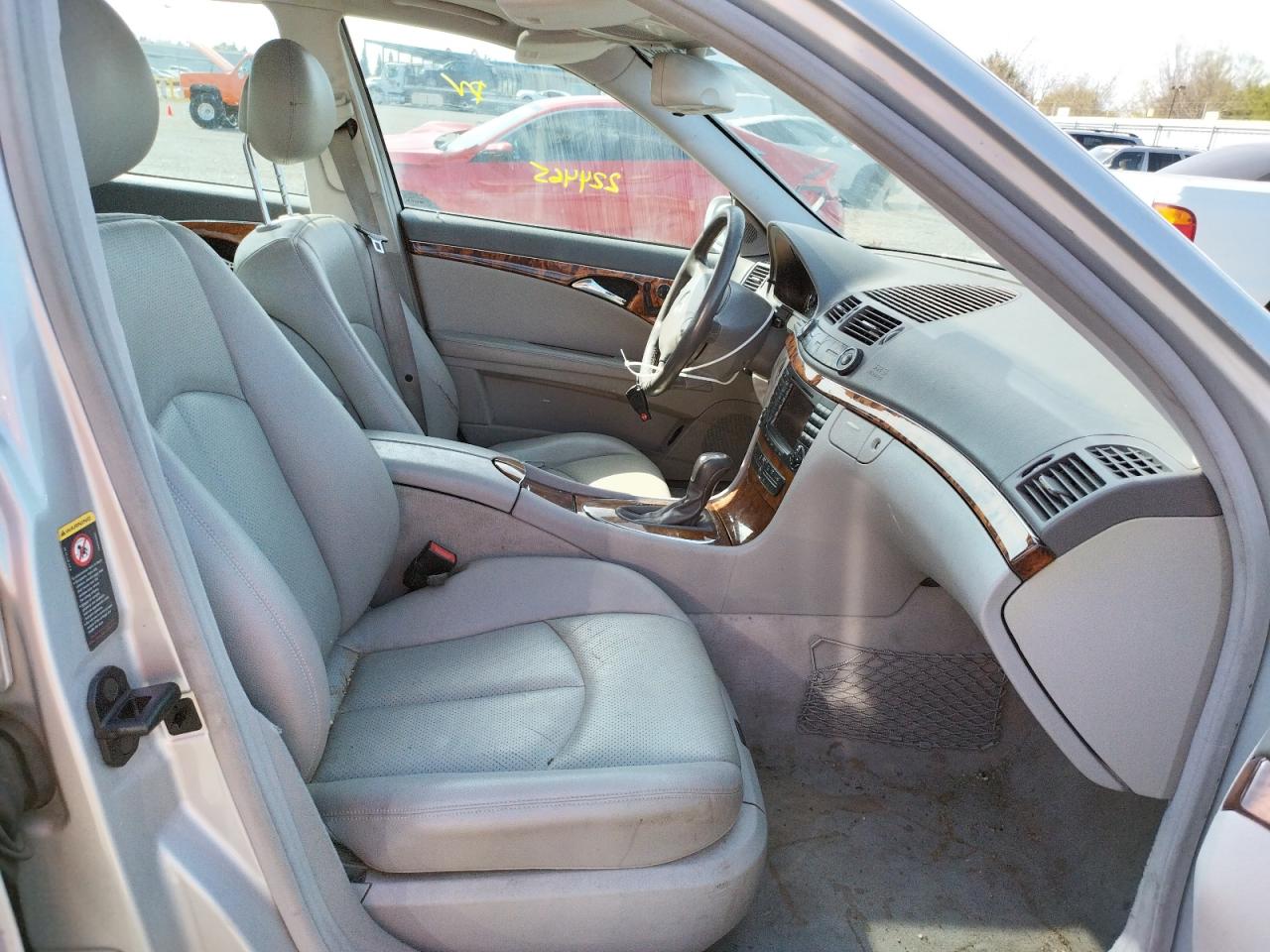 Photo 5 from auction – 2004 MERCEDES-BENZ E 320 with VIN WDBUF65J24A478908