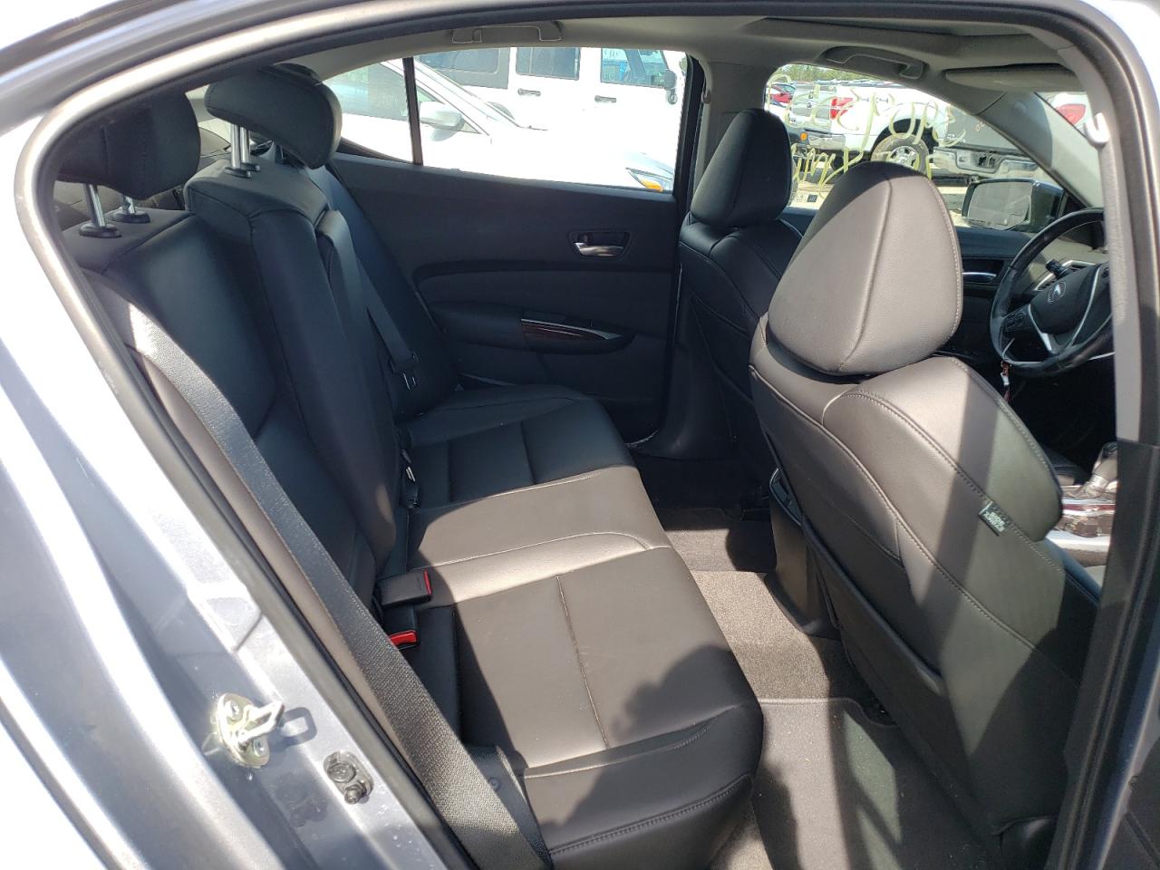 Photo 6 from auction – 2016 ACURA TLX with VIN 19UUB1F34GA015383