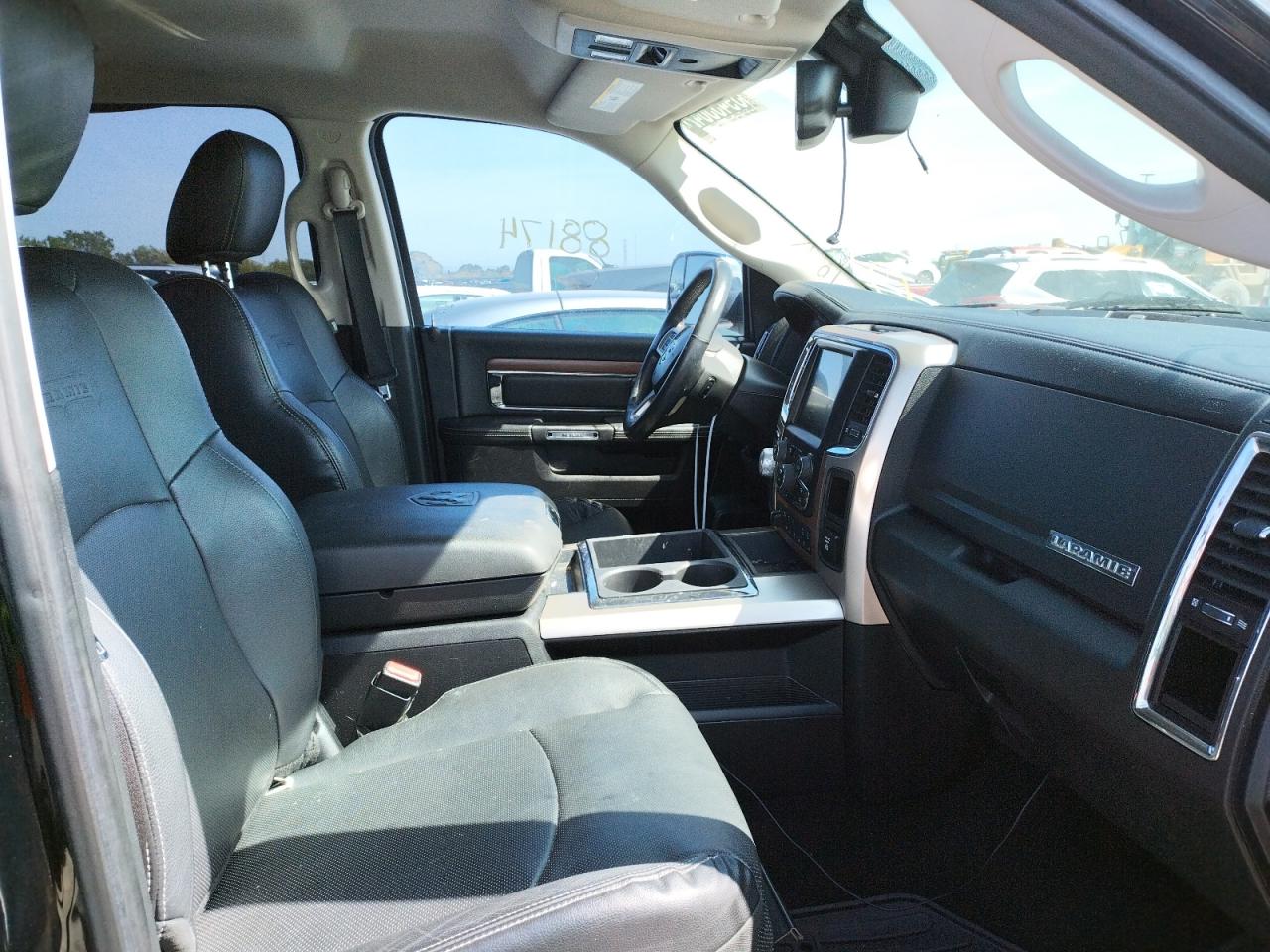 Photo 5 from auction – 2014 RAM 1500 LARAM with VIN 1C6RR7NT3ES249520