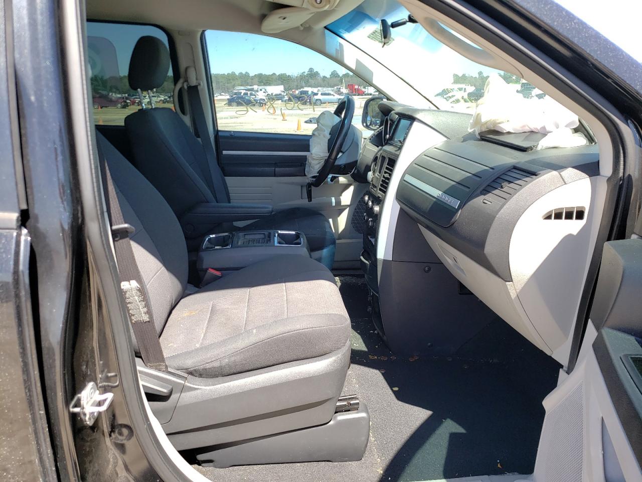 Photo 5 from auction – 2008 DODGE GRAND CARA with VIN 2D8HN54P38R113064