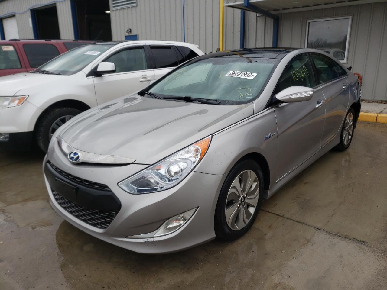 Photo 2 from auction – 2013 HYUNDAI SONATA HYB with VIN KMHEC4A48DA074607