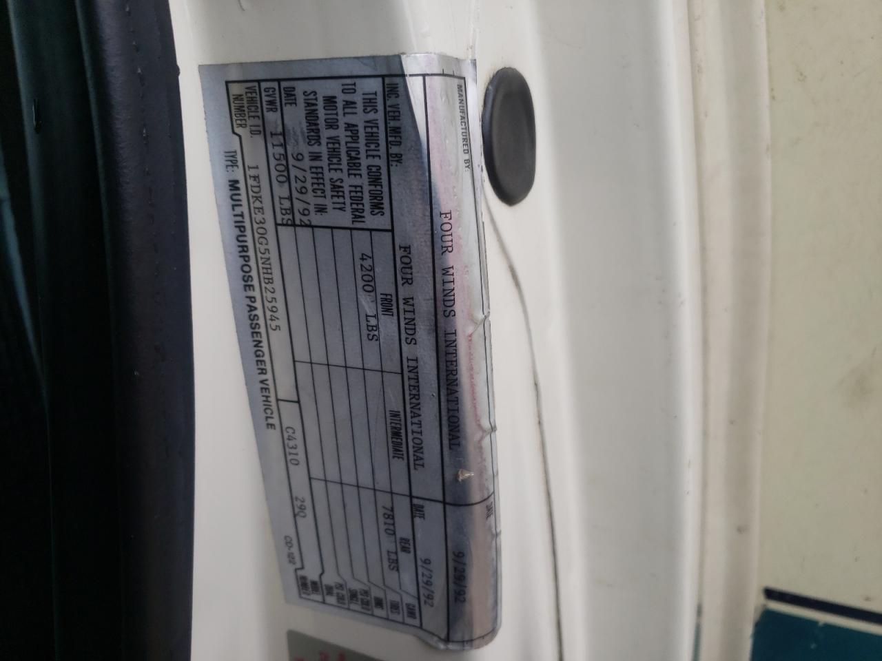 Photo 10 from auction – 1992 FORD ECONOLINE with VIN 1FDKE30G5NHB25945