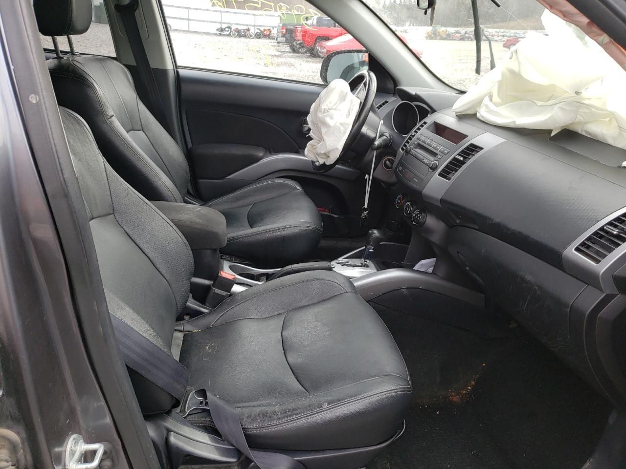 Photo 5 from auction – 2011 MITSUBISHI OUTLANDER with VIN JA4JT3AX4BU605959