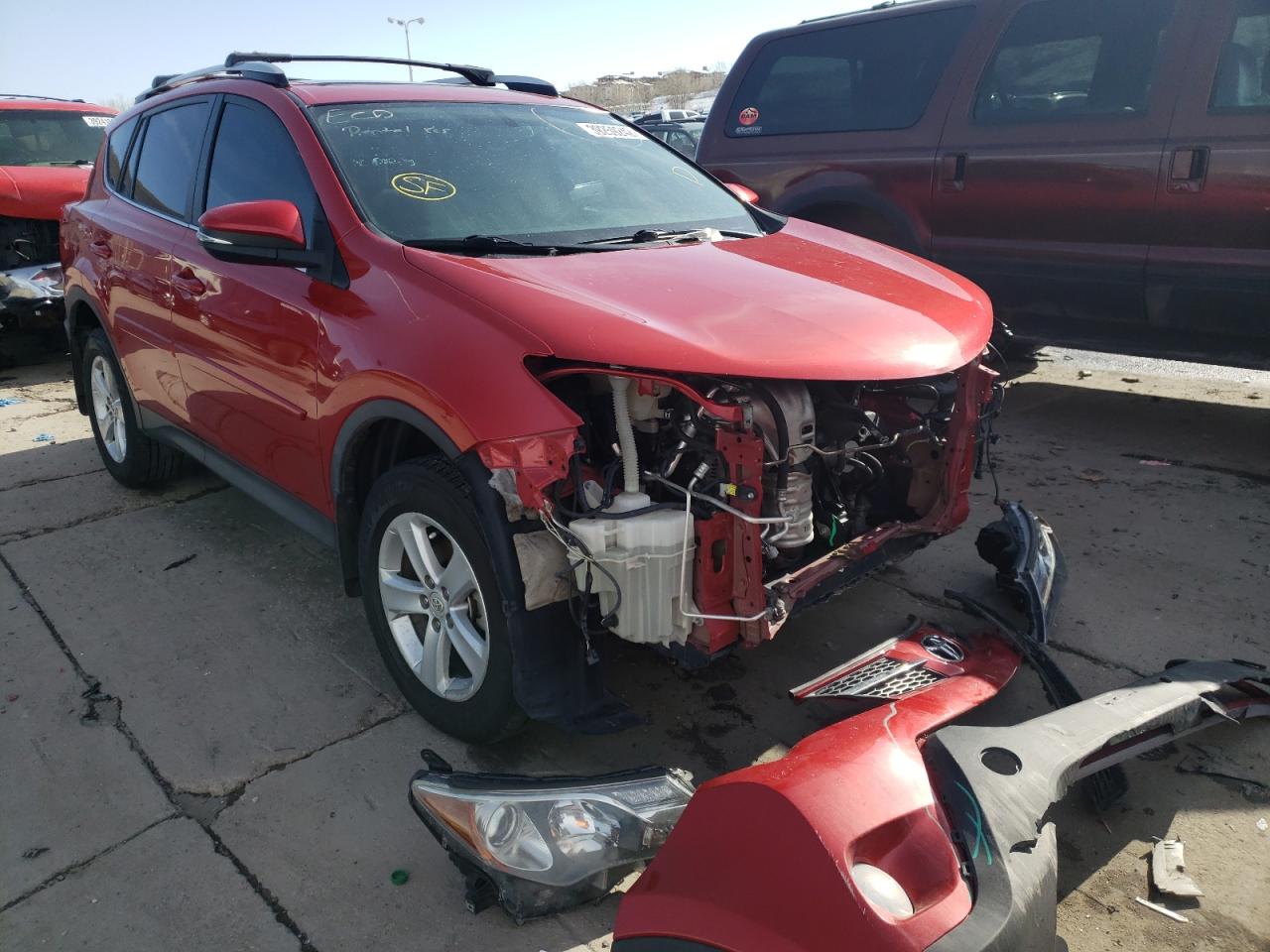 TOYOTA RAV4 XLE 2014 with VIN 2T3RFREV2EW190398 - Photo from auction