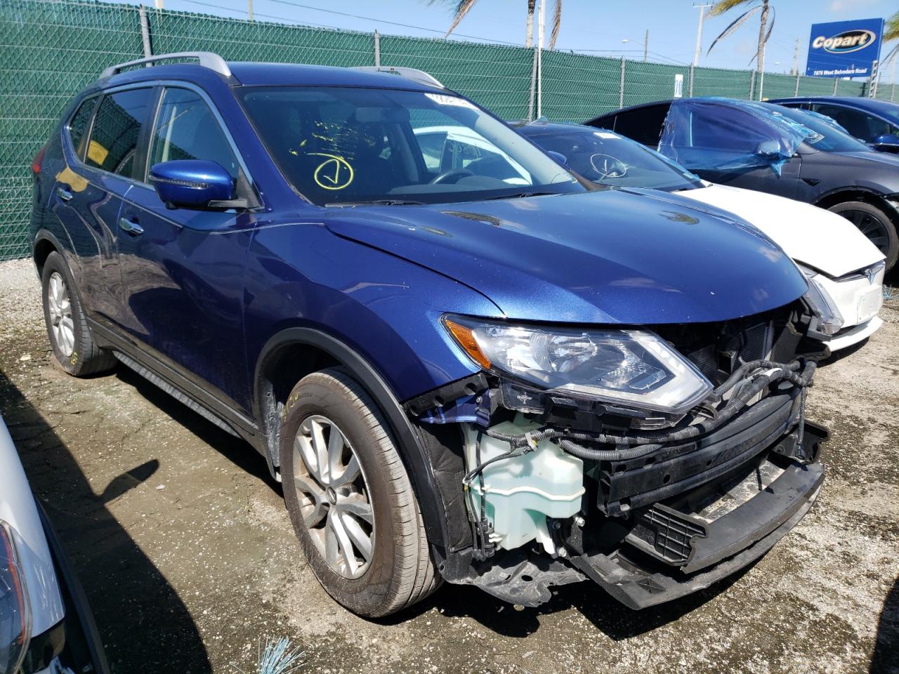 NISSAN ROGUE S 2017 with VIN KNMAT2MT2HP555627 - Photo from auction