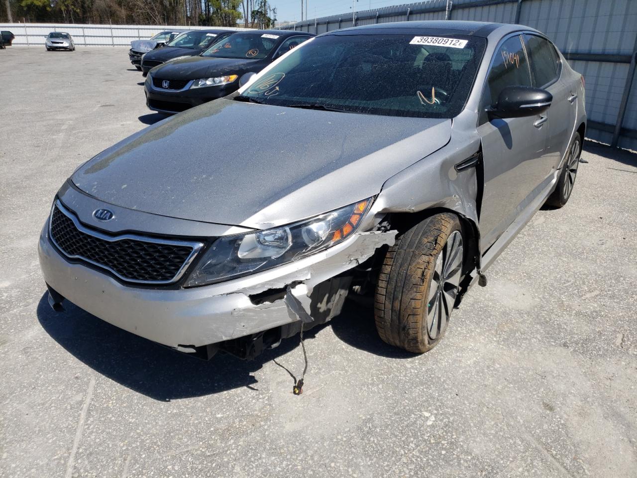 Photo 2 from auction – 2012 KIA OPTIMA with VIN 5XXGR4A68CG041400