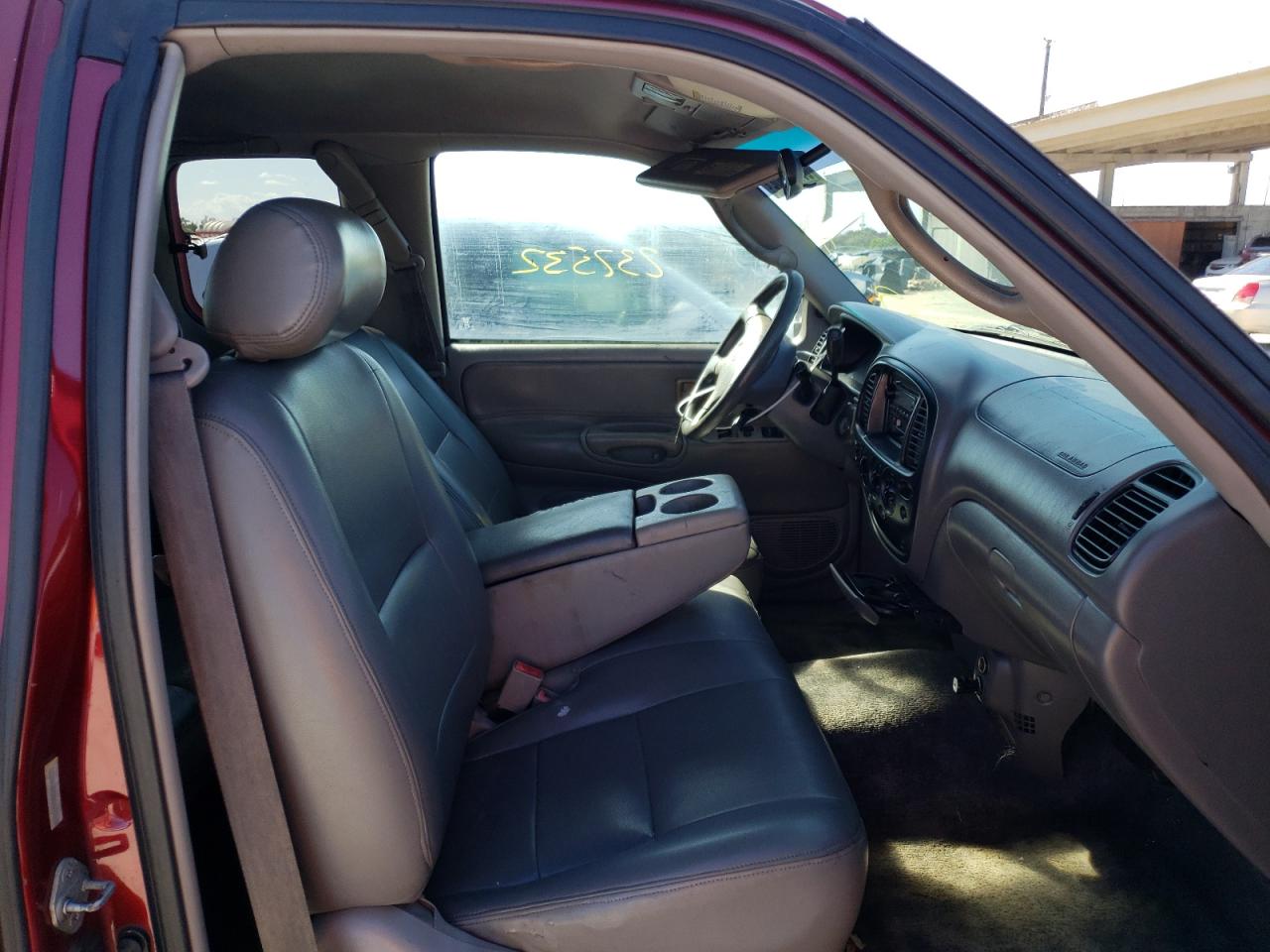 Photo 5 from auction – 2001 TOYOTA PICKUP with VIN 5TBRT34151S140720