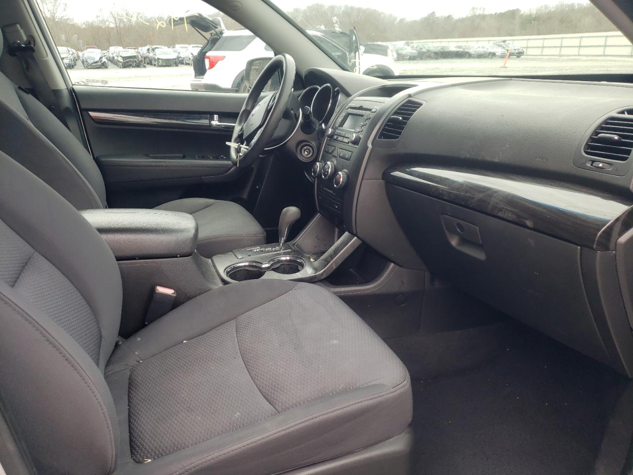 Photo 5 from auction – 2011 KIA SORENTO BA with VIN 5XYKT3A11BG124770