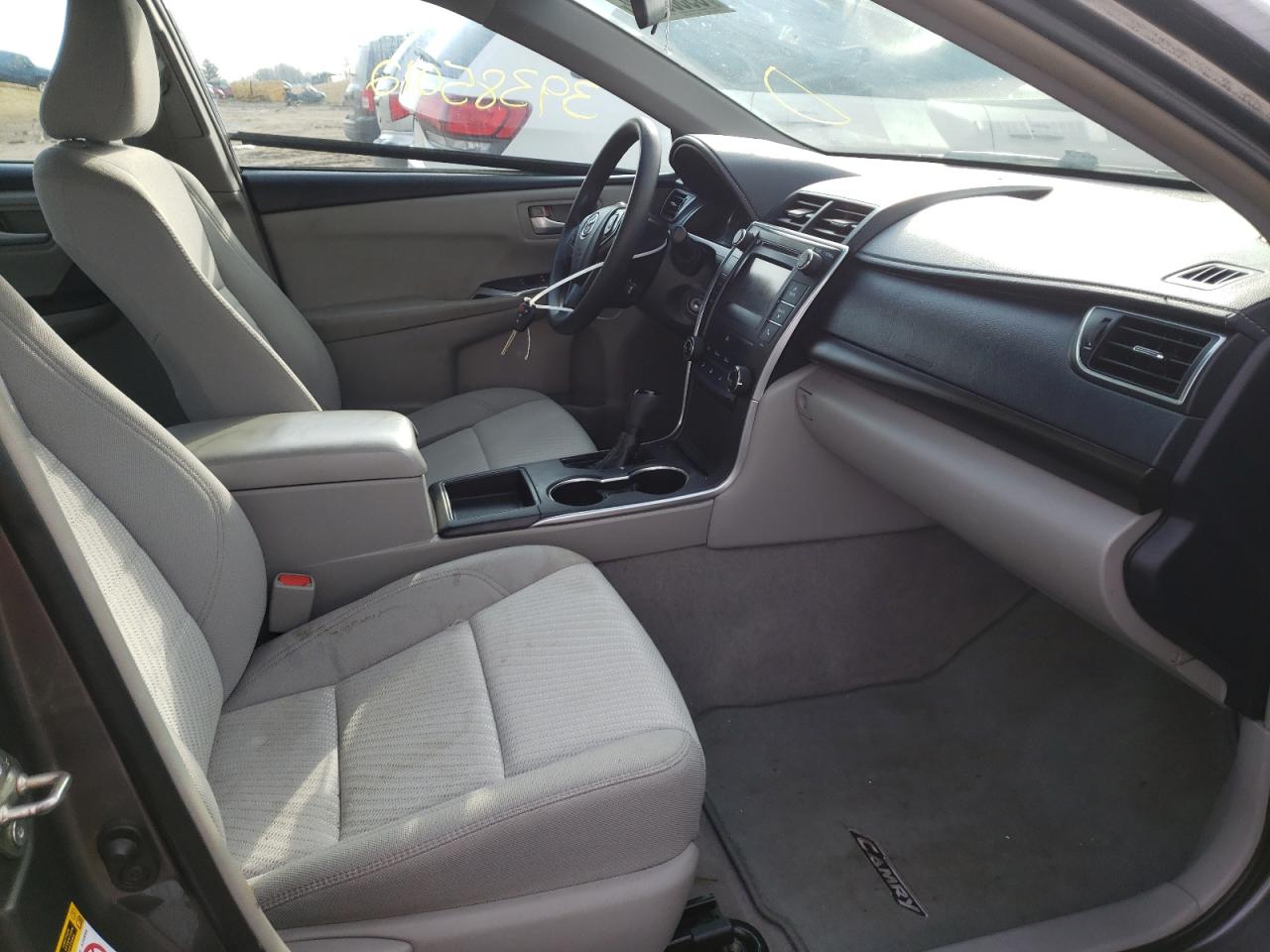 Photo 5 from auction – 2016 TOYOTA CAMRY LE with VIN 4T4BF1FK8GR532364