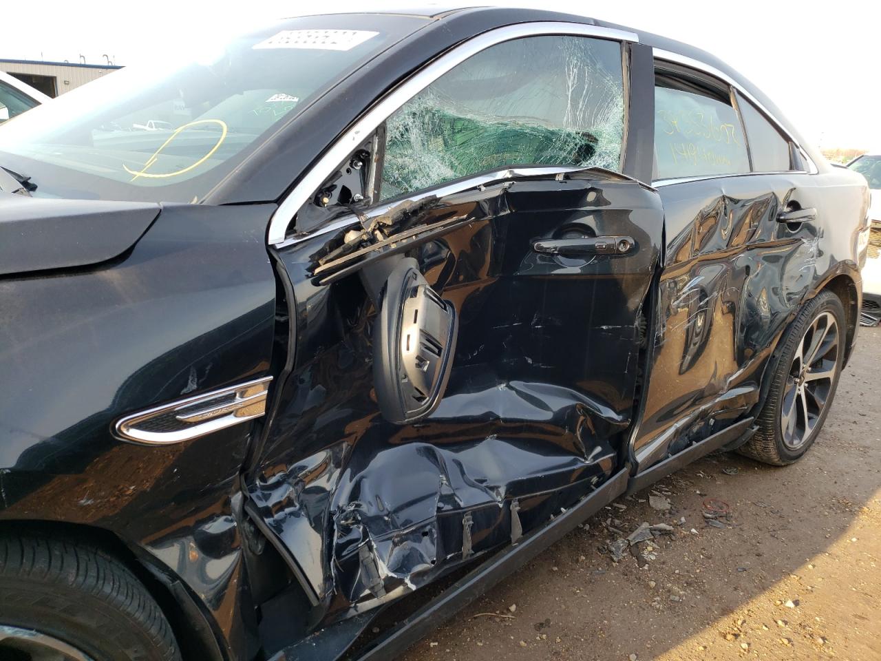 Photo 9 from auction – 2013 FORD TAURUS LIM with VIN 1FAHP2F81DG235405